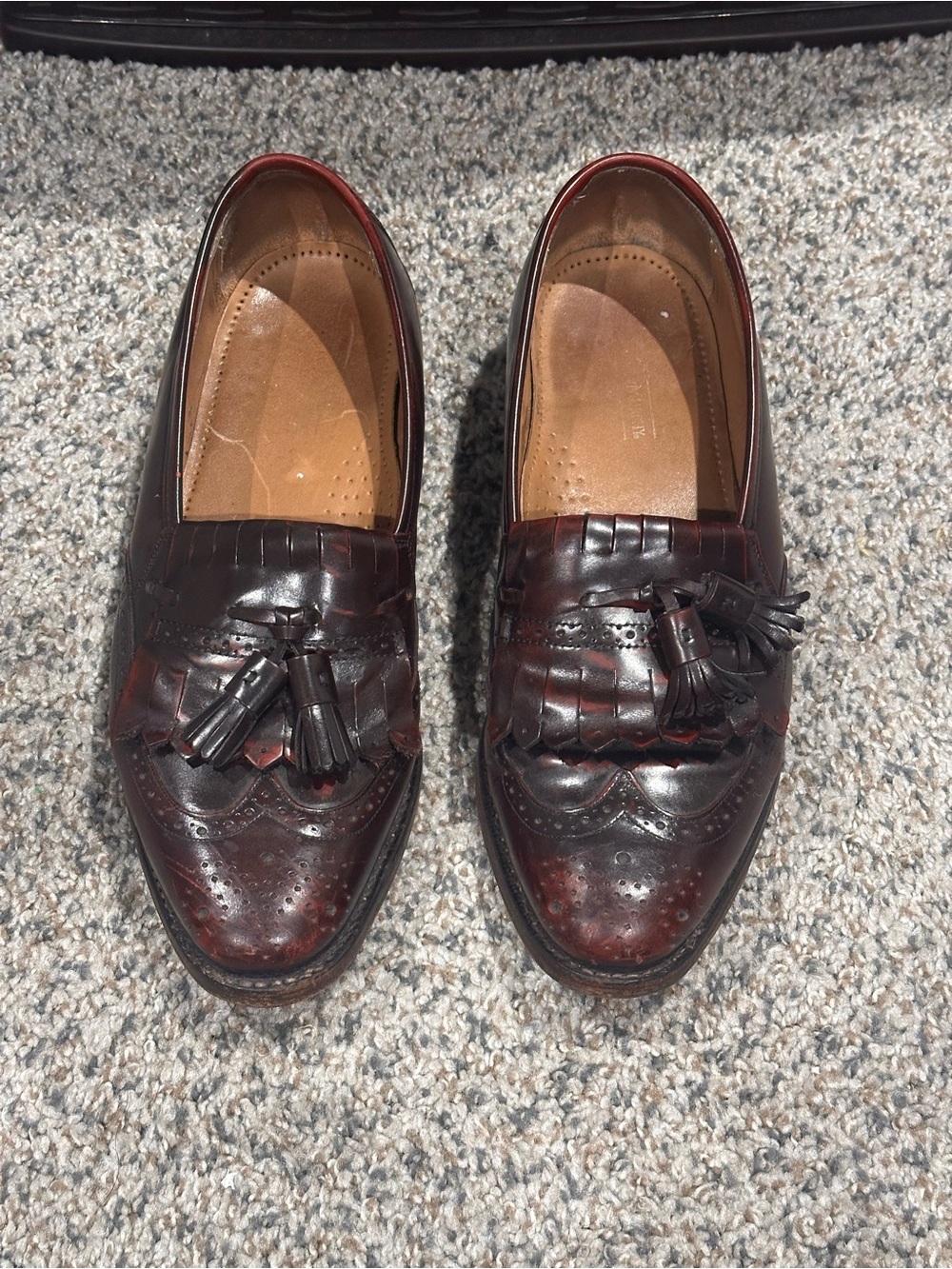 Johnston & Murphy Men's Burgundy Tassel Loafers - Picture 3 of 7